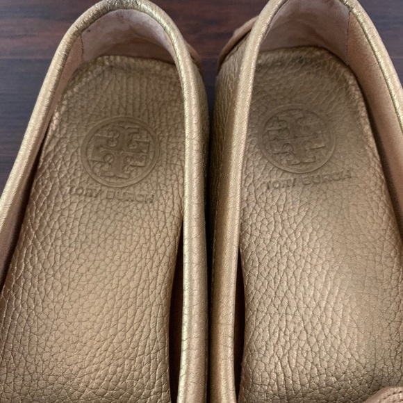 Tory Burch Kendrick Gold Leather Drivers Loafers - Picture 3 of 6